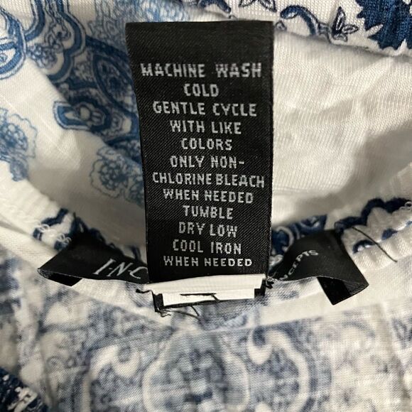 Medallion Pullover Top Size XL INC International Concepts - Picture 8 of 9